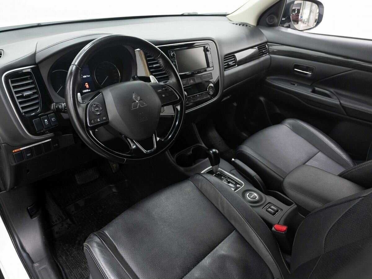 Купить Mitsubishi Outlander, 2016, 176 533 км, фото №9