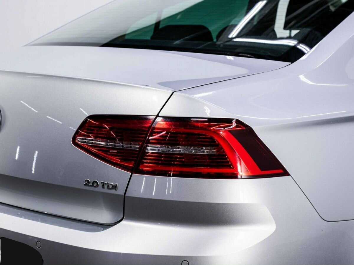 Купить Volkswagen Passat DSG6, 2017, 161 362 км, фото №9
