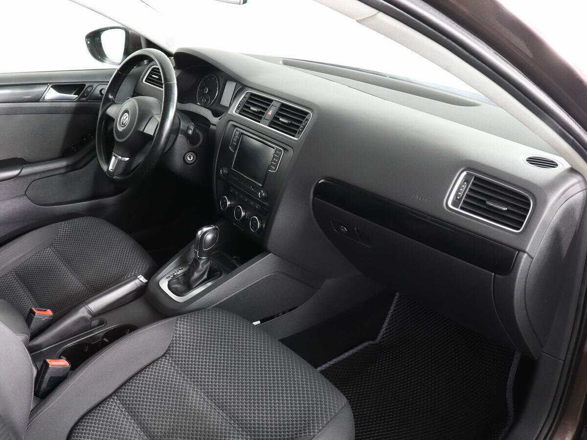 Купить Volkswagen Jetta, 2014, 125 306 км, фото №6