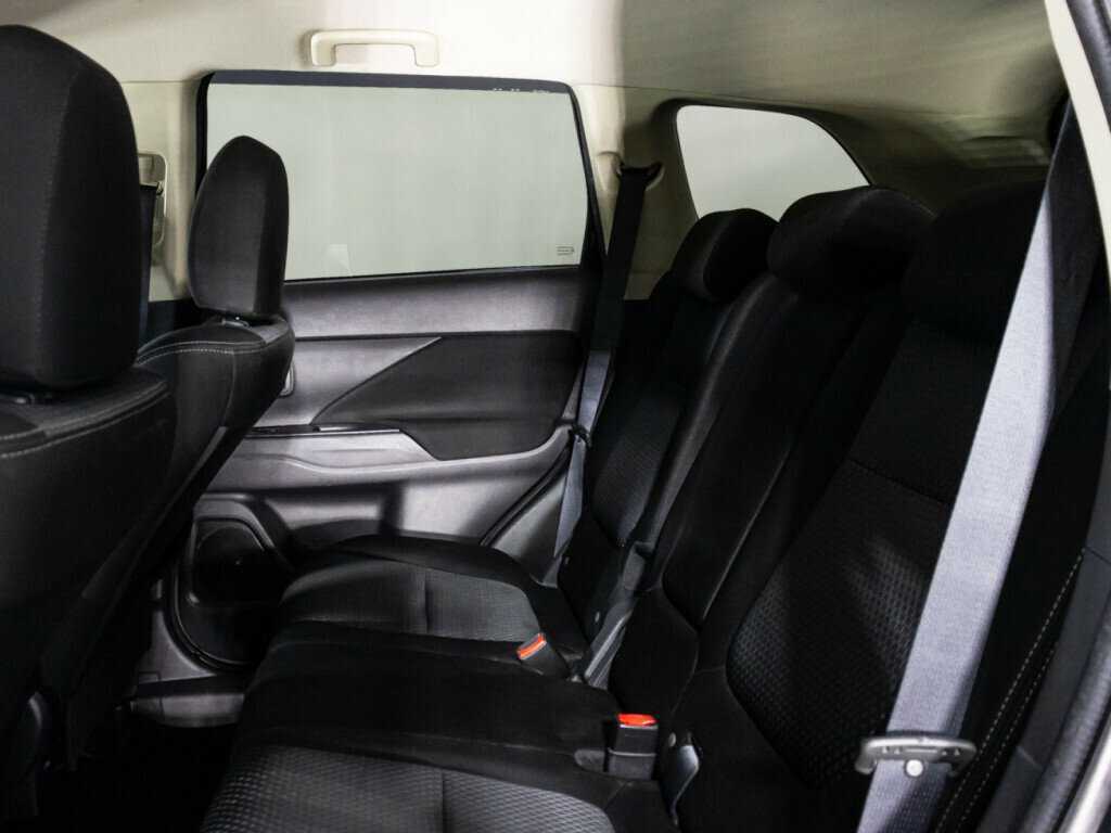 Купить Mitsubishi Outlander, 2017, 88 419 км, фото №10