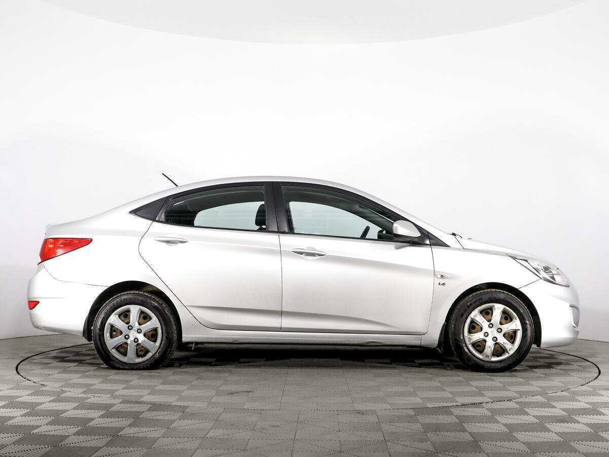 Купить Hyundai Solaris, 2013, 232 271 км, фото №4
