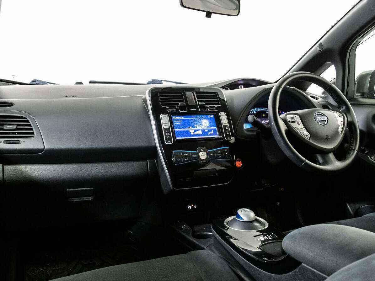 Купить Nissan Leaf, 2013, 107 948 км, фото №9