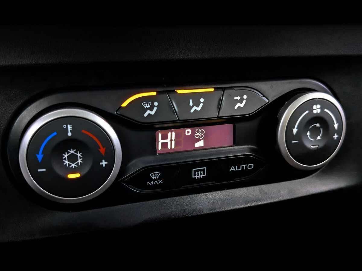 Купить Lada (ВАЗ) XRAY, 2017, 96 796 км, фото №25