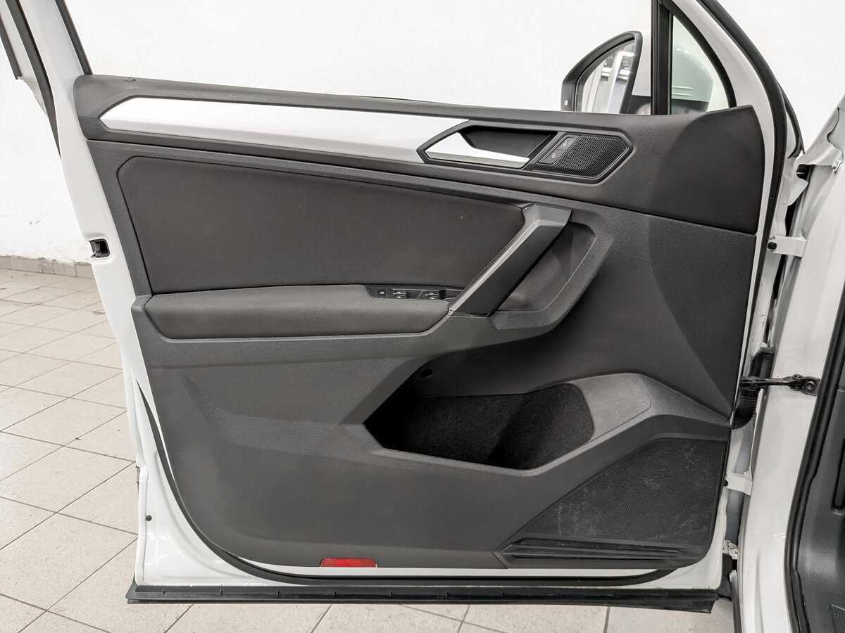 Купить Volkswagen Tiguan, 2021, 153 828 км, фото №18