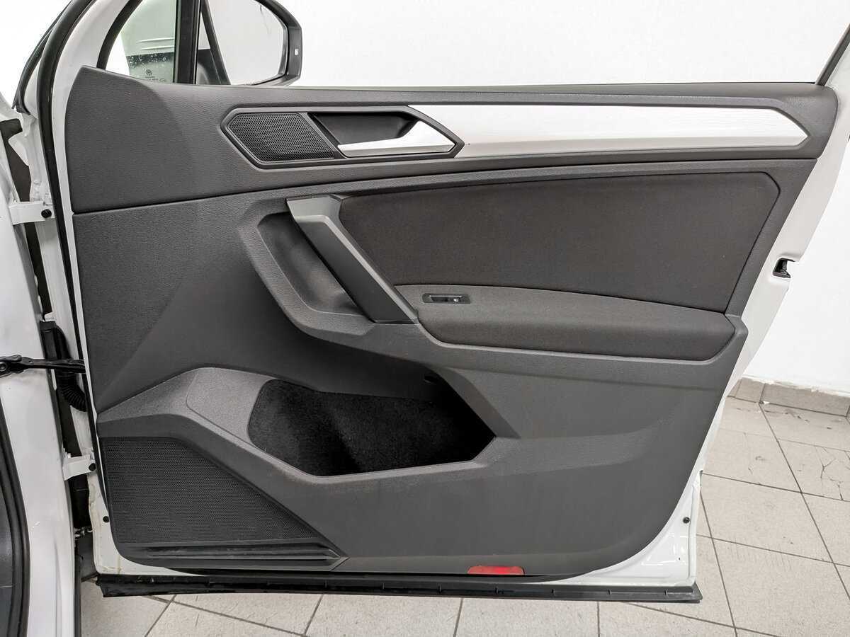 Купить Volkswagen Tiguan, 2021, 166 722 км, фото №24