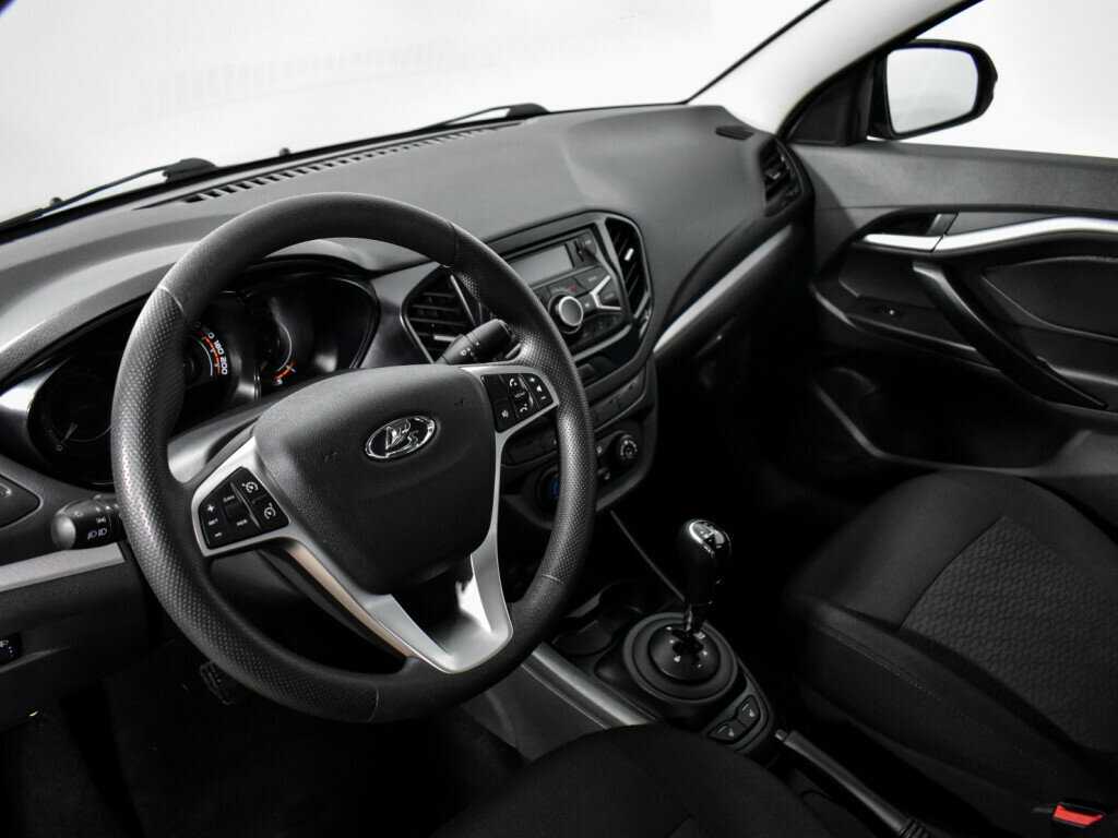 Купить Lada (ВАЗ) Vesta, 2017, 70 921 км, фото №9