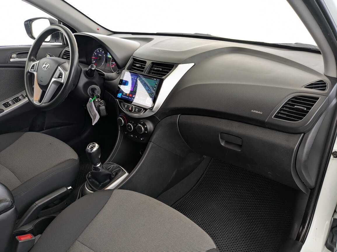 Купить Hyundai Solaris, 2013, 201 000 км, фото №18