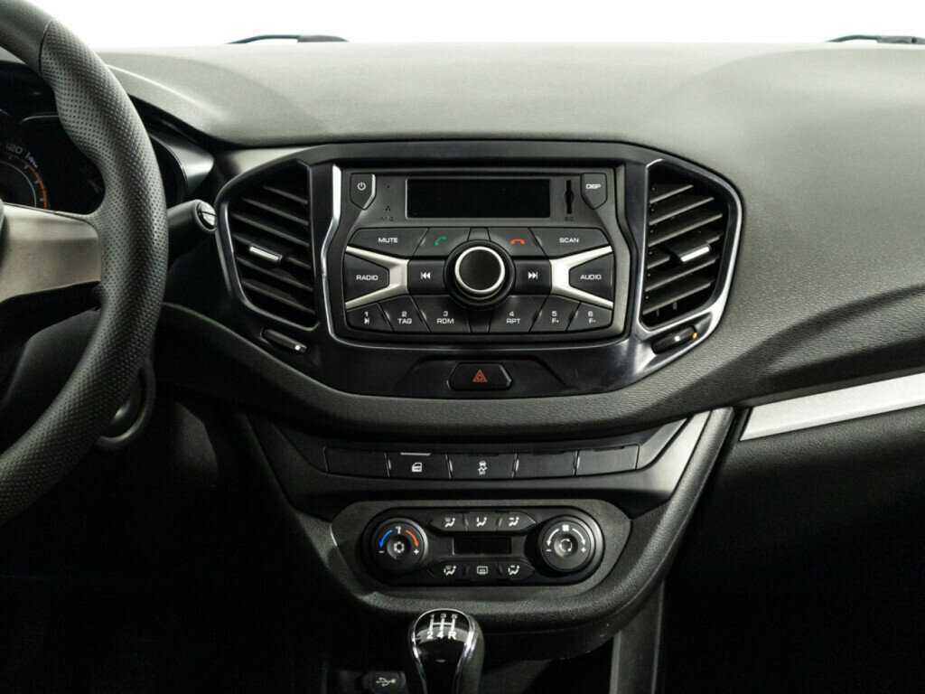 Купить Lada (ВАЗ) Vesta, 2017, 129 456 км, фото №14