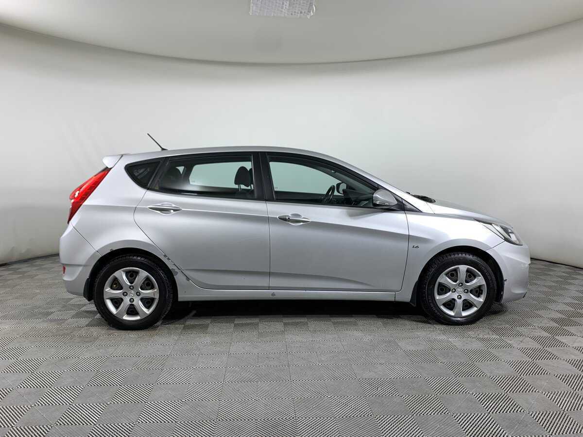 Купить Hyundai Solaris, 2012, 124 000 км, фото №4