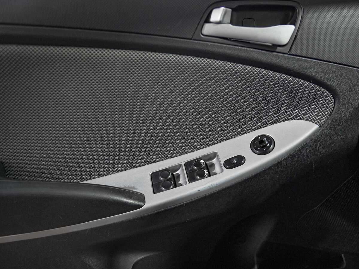 Купить Hyundai Solaris, 2012, 227 166 км, фото №10