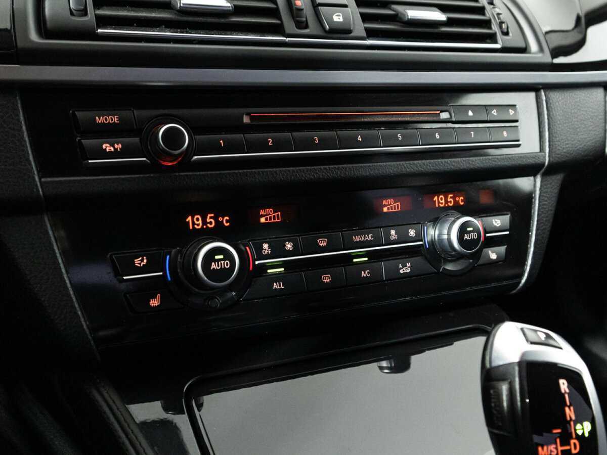 Купить BMW 5 серии 528i xDrive, 2012, 108 024 км, фото №19