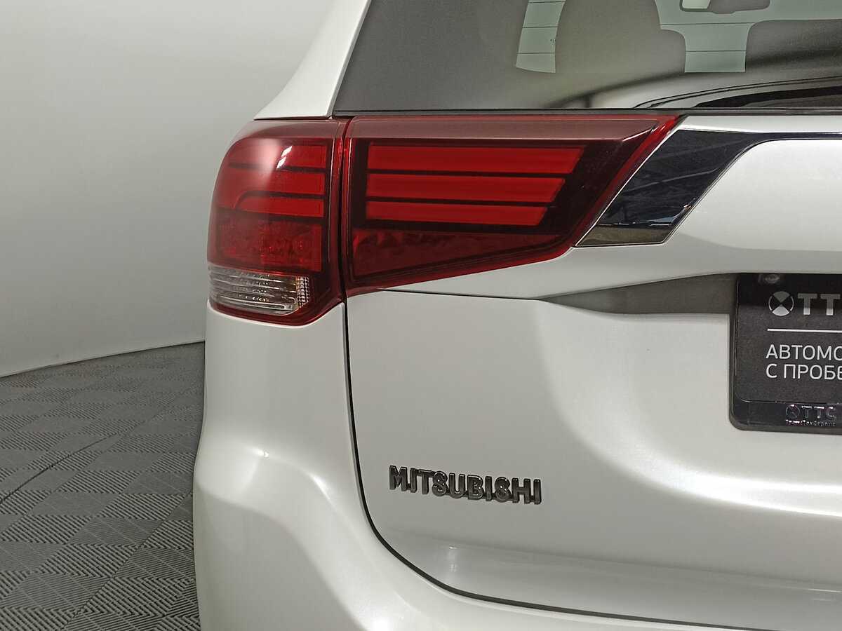 Купить Mitsubishi Outlander, 2017, 188 467 км, фото №7