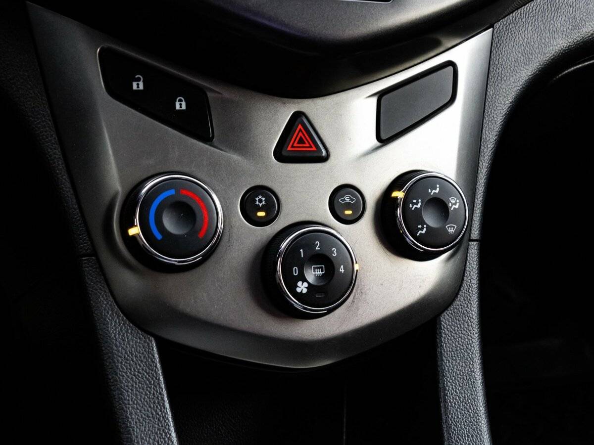 Купить Chevrolet Aveo, 2015, 97 810 км, фото №11