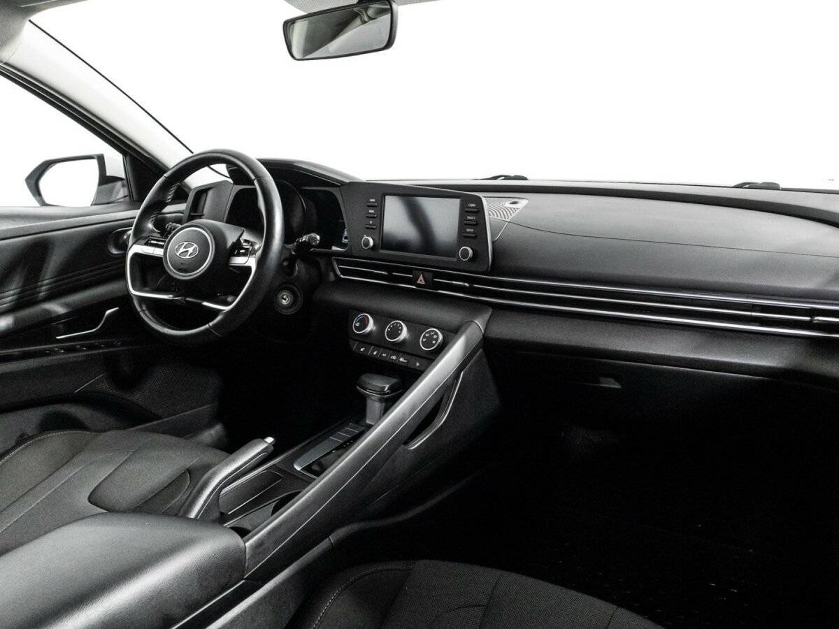 Купить Hyundai Elantra, 2021, 44 371 км, фото №9