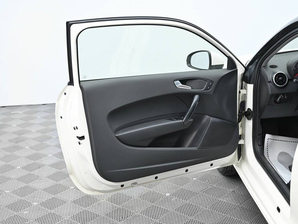 Купить Audi A1, 2012, 149 000 км, фото №7