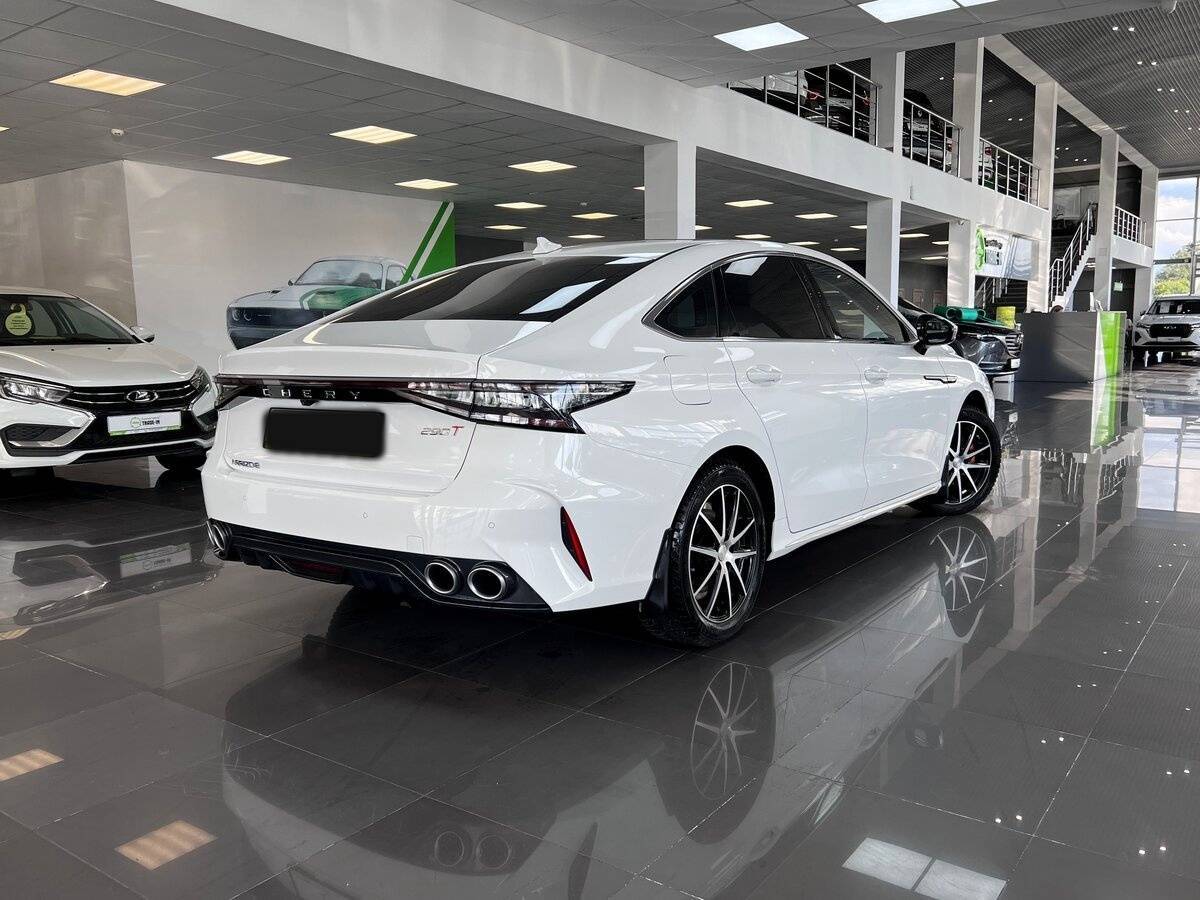 Chery Arrizo 8