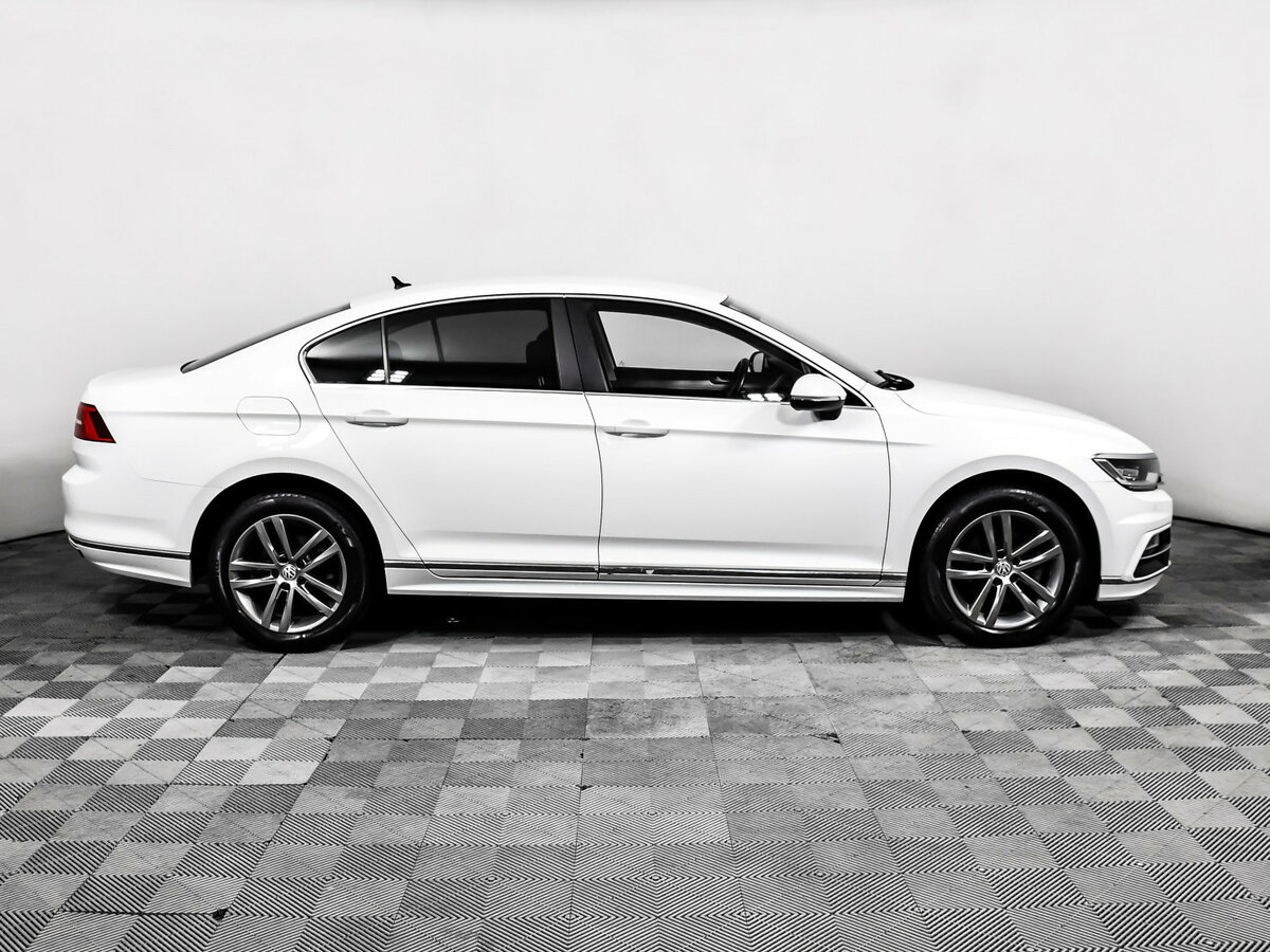 Купить Volkswagen Passat B8, 2018, 94 745 км, фото №4