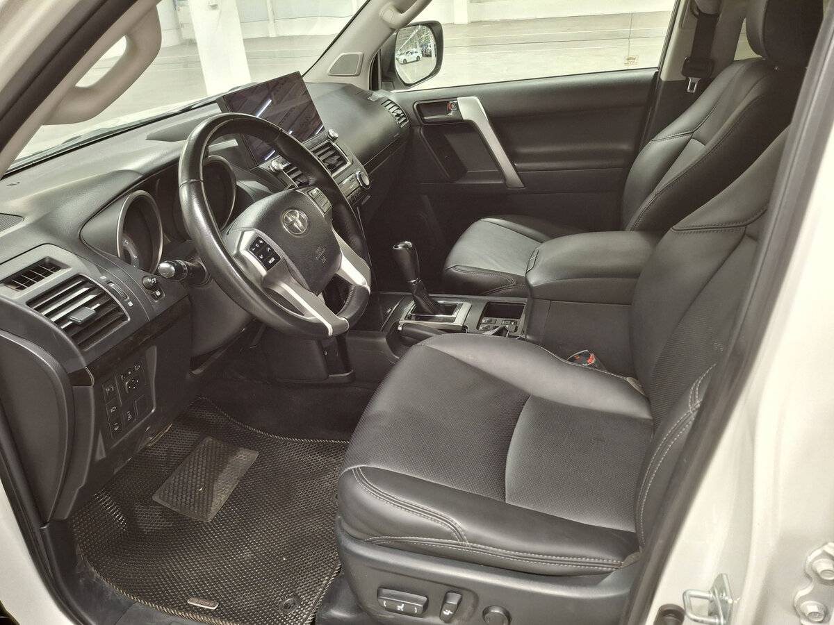 Купить Toyota Land Cruiser Prado 150 Series Рестайлинг 1, 2014, 215 161 км, фото №13