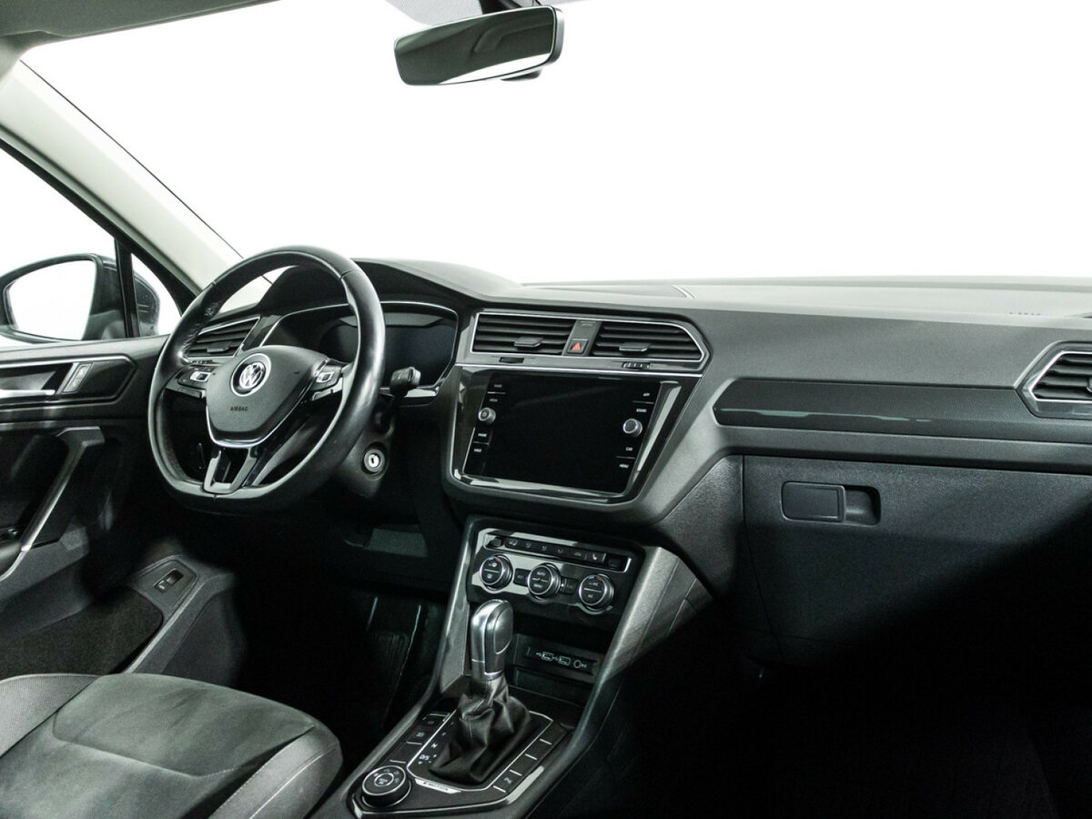 Купить Volkswagen Tiguan II, 2018, 132 436 км, фото №9