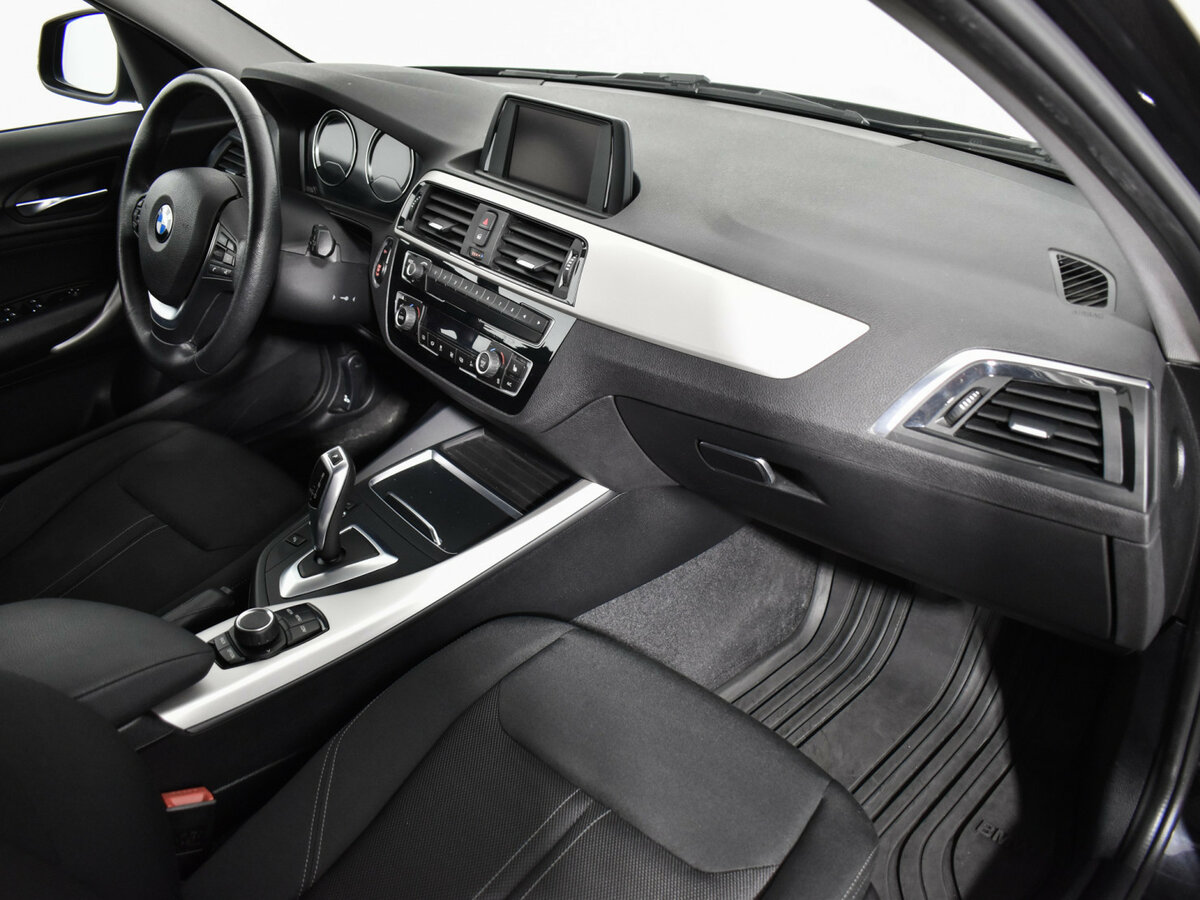 Купить BMW 1 серии 118i II (F20/F21) Рестайлинг 2, 2017, 64 080 км, фото №12