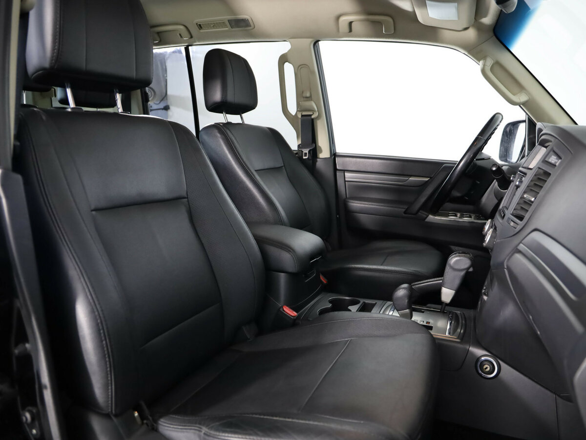 Купить Mitsubishi Pajero IV Рестайлинг 1, 2013, 288 593 км, фото №12