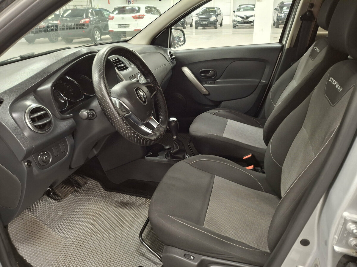 Купить Renault Logan Stepway II Рестайлинг, 2020, 71 871 км, фото №16